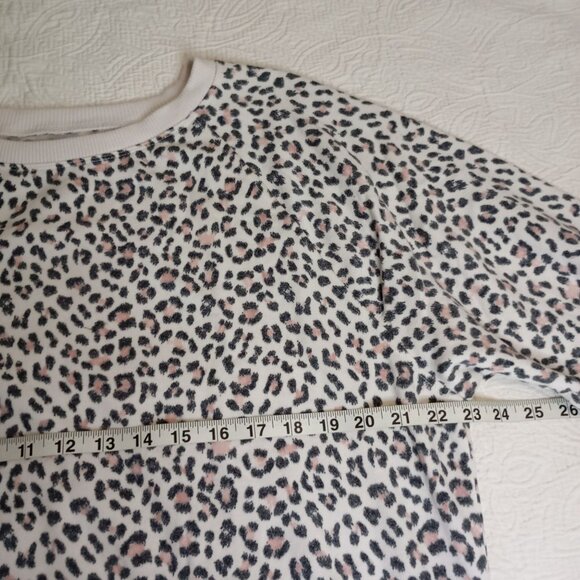 NWT Victorias Secret Leopard Print Crewneck Sweatshirt L/G White & Pink - Picture 9 of 10